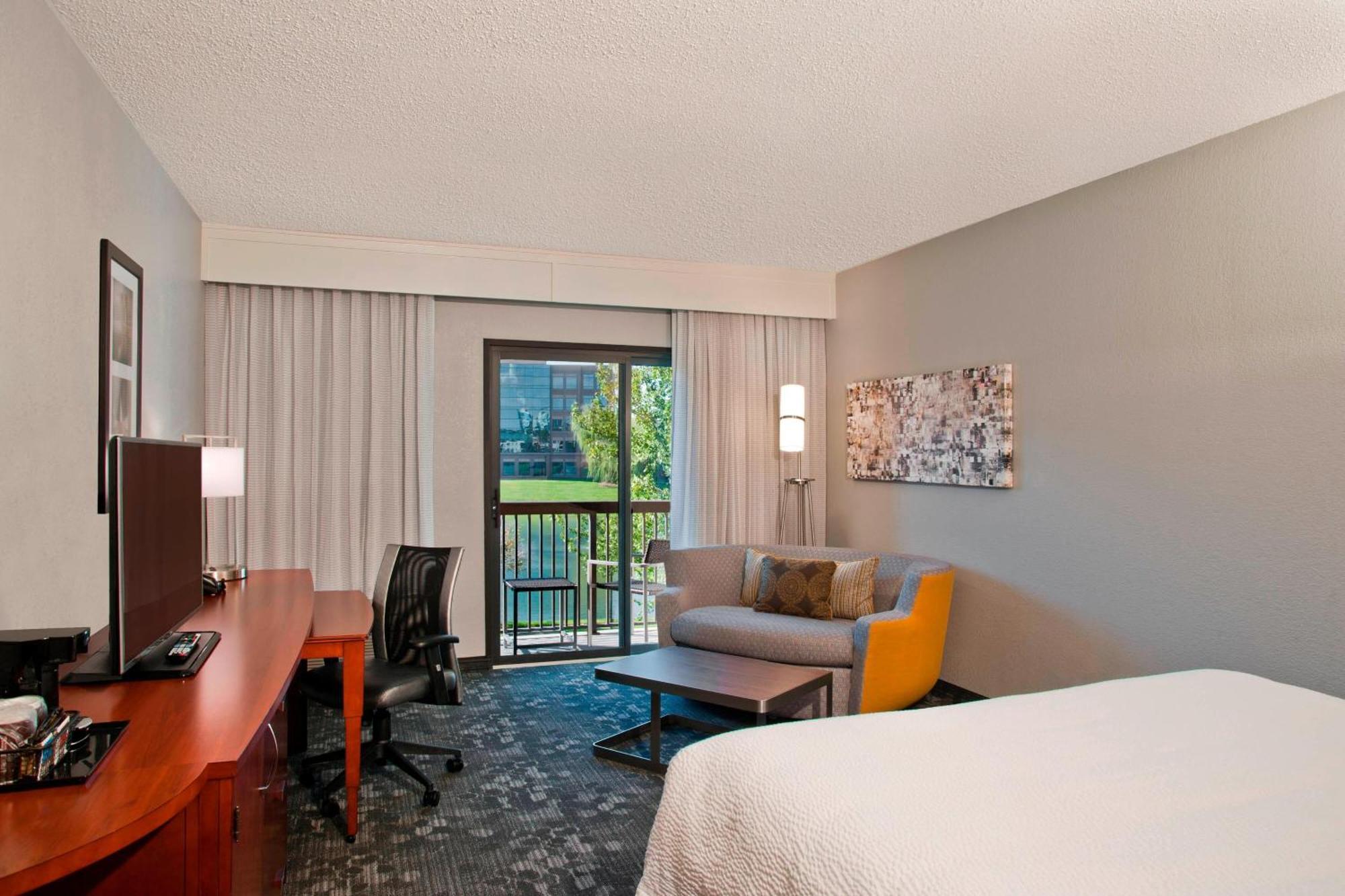 Courtyard By Marriott Charlotte Ballantyne מראה חיצוני תמונה